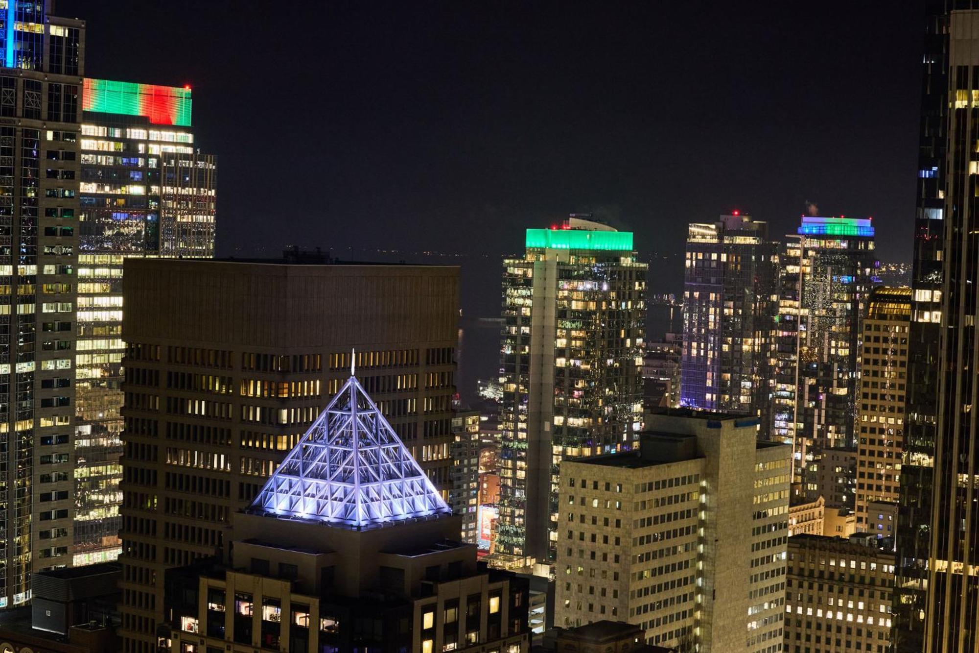 Renaissance Seattle Hotel Exterior photo